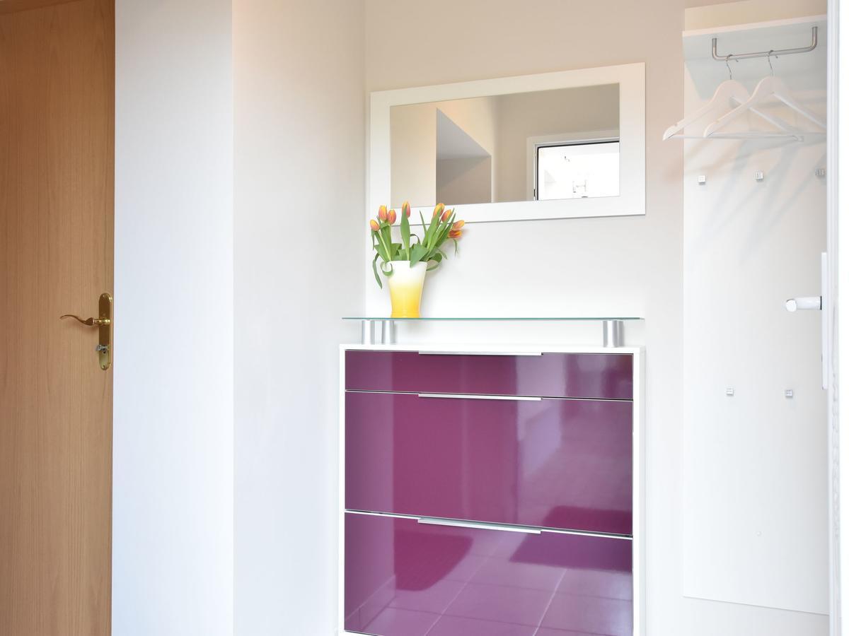 Apartment With Terrace In Warnkenhagen Bagian luar foto